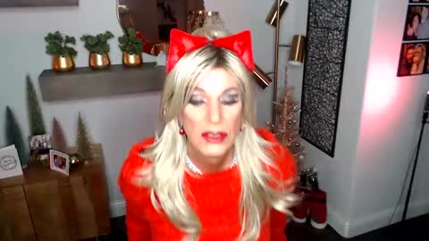 Kerry Wright online show from December 15, 11:45 am