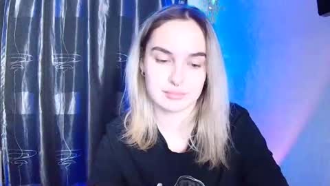 keticam online show from December 12, 6:10 pm