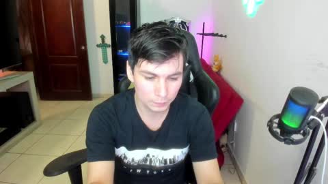 Kevin online show from April 10, 11:42 pm