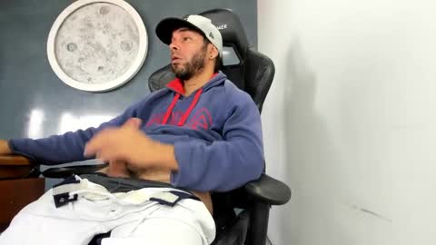 Snapshot of kevin_bronx chatting on February 10, 2:26 pm Kevin online show from February 10, 2:26 pm