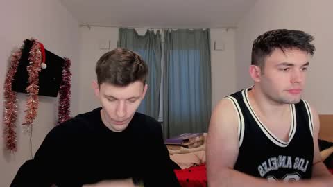 Snapshot of kevin_hornyyy chatting on January 24, 1:47 pm kevin online show from January 24, 1:47 pm