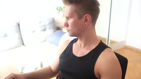 Kev online show from April 21, 7:04 am