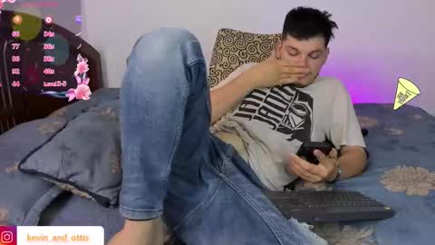 kevin and ottis online show from March 16, 11:20 pm