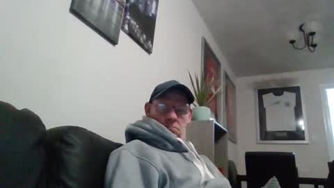 Snapshot of kevlooking4sez chatting on January 4, 9:09 pm kevlooking4sez online show from January 4, 9:09 pm
