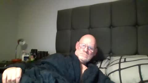 Snapshot of kevlooking4sez chatting on December 24, 11:55 pm kevlooking4sez online show from December 24, 11:55 pm