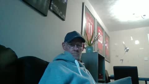 Snapshot of kevlooking4sez chatting on September 13, 5:59 pm kevlooking4sez online show from September 13, 5:59 pm