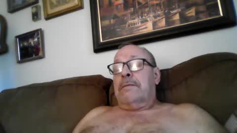 Snapshot of kfries chatting on October 8, 10:27 pm Kent online show from October 8, 10:27 pm