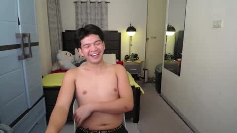 Arch online show from March 22, 3:27 pm