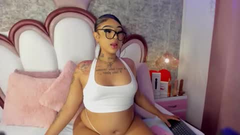 Khelany Isyy  online show from February 28, 1:48 pm