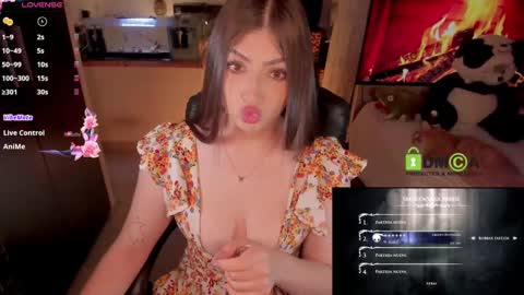 Snapshot of khionebesset chatting on February 21, 8:07 am Khi.  online show from February 21, 8:07 am