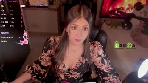 Snapshot of khionebesset chatting on February 26, 7:02 am Khi.  online show from February 26, 7:02 am