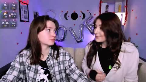 khloebeauty online show from February 16, 8:18 pm