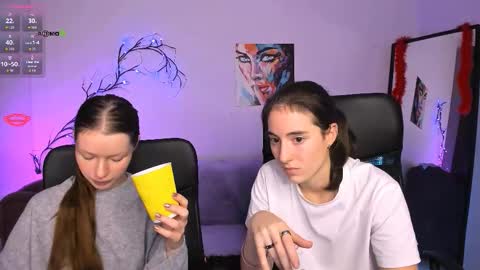 khloebeauty online show from November 23, 8:18 pm