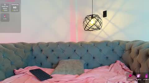 Snapshot of khloejohnson chatting on September 24, 7:09 pm khloejohnson online show from September 24, 7:09 pm
