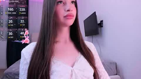 Khloe online show from September 28, 6:39 pm