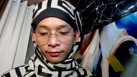 kiana online show from April 16, 1:11 pm