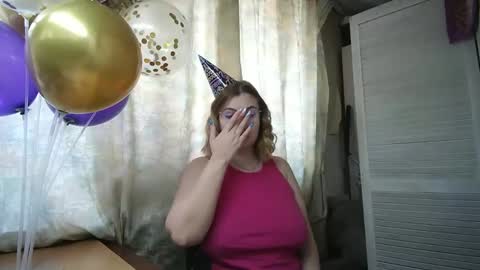 kianna_dior_ online show from February 8, 10:18 am