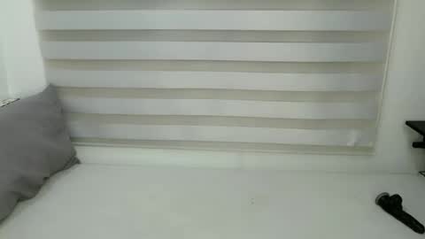 i love bella online show from November 8, 3:42 am