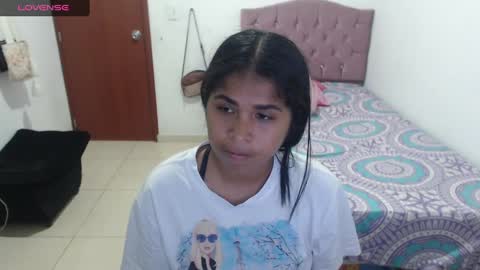 Snapshot of kiara_williamss chatting on February 5, 10:33 pm Kiara online show from February 5, 10:33 pm