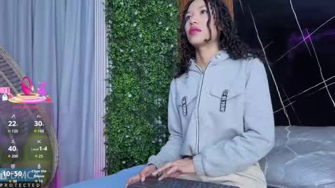 Snapshot of kiara_zahiri_ chatting on October 20, 11:04 am Kiara Zahiri online show from October 20, 11:04 am
