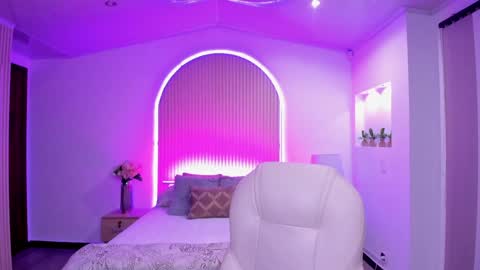  KIMBERLY  online show from February 4, 3:33 am