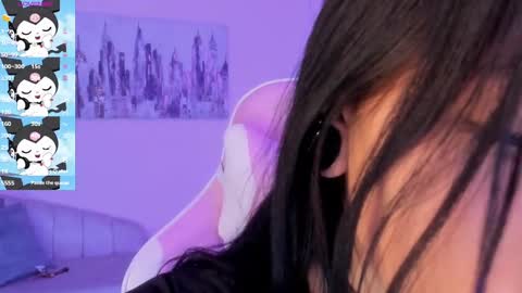 Snapshot of kiki_cams chatting on January 22, 4:23 am kIKI online show from January 22, 4:23 am
