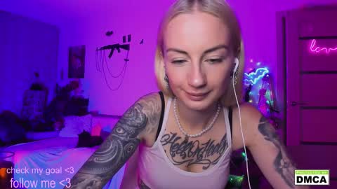 Snapshot of kiki_cute__ chatting on September 19, 7:06 pm Kiki online show from September 19, 7:06 pm