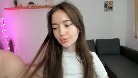 Snapshot of kiki_mcflurry chatting on September 26, 9:39 am PavelPolly online show from September 26, 9:39 am