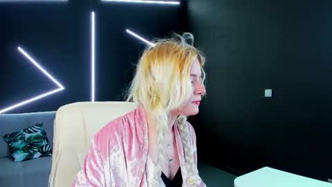 Jessica online show from July 1, 12:36 pm