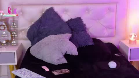  Adrien  online show from June 18, 5:13 am
