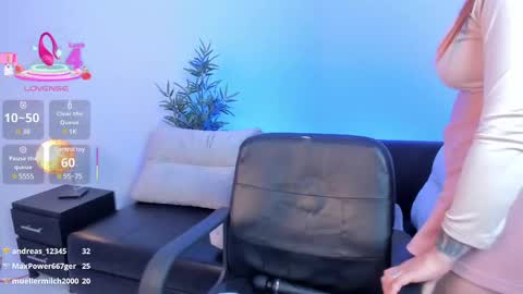 Kim online show from March 3, 2:06 pm