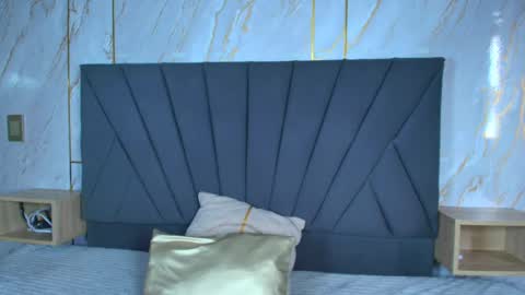 Snapshot of kim_johnsson chatting on October 6, 9:21 pm kim online show from October 6, 9:21 pm