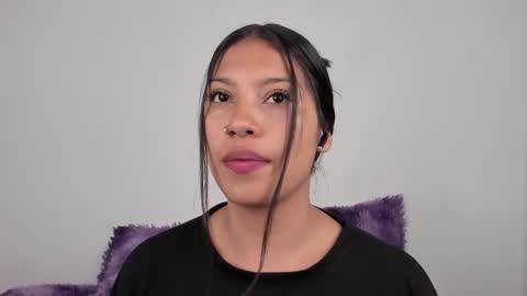 kim_mouth17 online show from November 19, 3:06 am