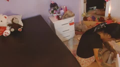 Kim  Yuk online show from February 20, 1:57 am