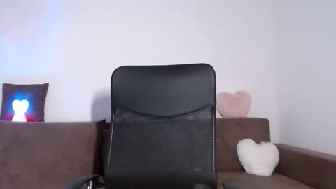 Kim online show from December 5, 6:56 am