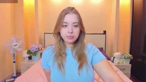 kimberly_mm online show from December 10, 7:05 am