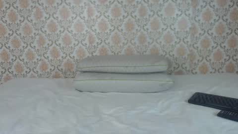 Snapshot of kimberly_perez__ chatting on February 16, 11:26 pm Kimberly online show from February 16, 11:26 pm
