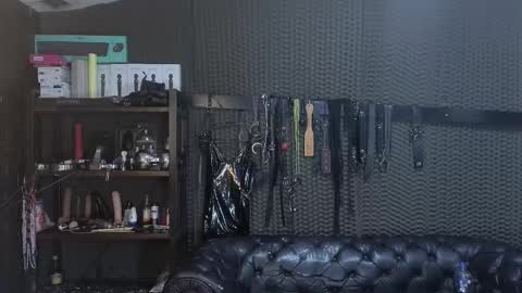  KIMBERLY SWAN  online show from November 27, 9:55 pm