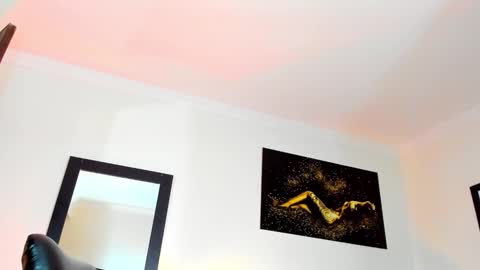 Kimberly Banks online show from February 13, 10:29 am