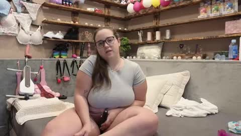 Snapshot of kimberlycaprice chatting on February 25, 3:09 pm kimberlycaprice online show from February 25, 3:09 pm