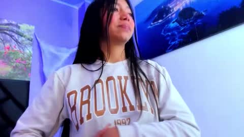 Kimberly Villalobos online show from October 21, 11:48 am