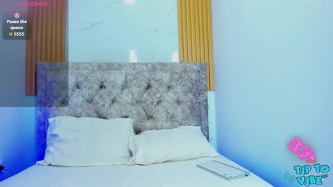 KAREN  online show from December 17, 1:51 pm