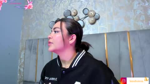  KIM  online show from November 6, 2:47 am