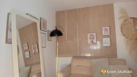 Kim  online show from March 5, 11:05 pm