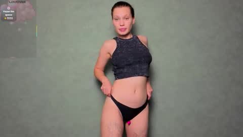 Snapshot of kimmi_sexy1 chatting on October 2, 12:04 pm kimmi sexy1 online show from October 2, 12:04 pm