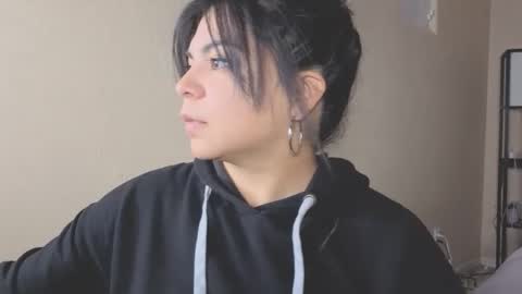 Snapshot of kimmiakiss22 chatting on March 8, 12:22 am Kimmi online show from March 8, 12:22 am