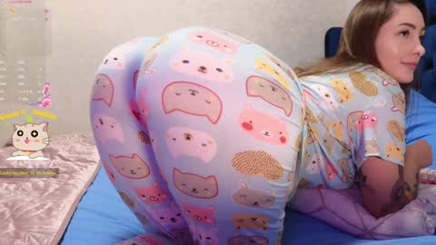 Kimmie online show from October 21, 6:22 pm