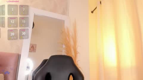 Karla online show from March 25, 7:53 pm