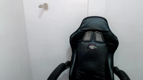 kim ejara online show from March 11, 5:46 am