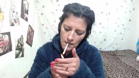 Kimmy online show from January 4, 7:44 pm